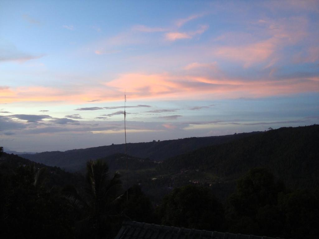 Taman Ayu Homestay Munduk Mitra Reddoorz エクステリア 写真